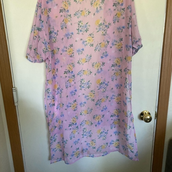 Ultra flirt, large pink floral, open front long line kimono - Picture 6 of 6